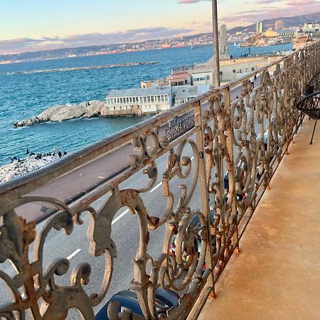 Appartement Sur La Corniche Kennedy Face A La Mer Marseille Bagian luar foto
