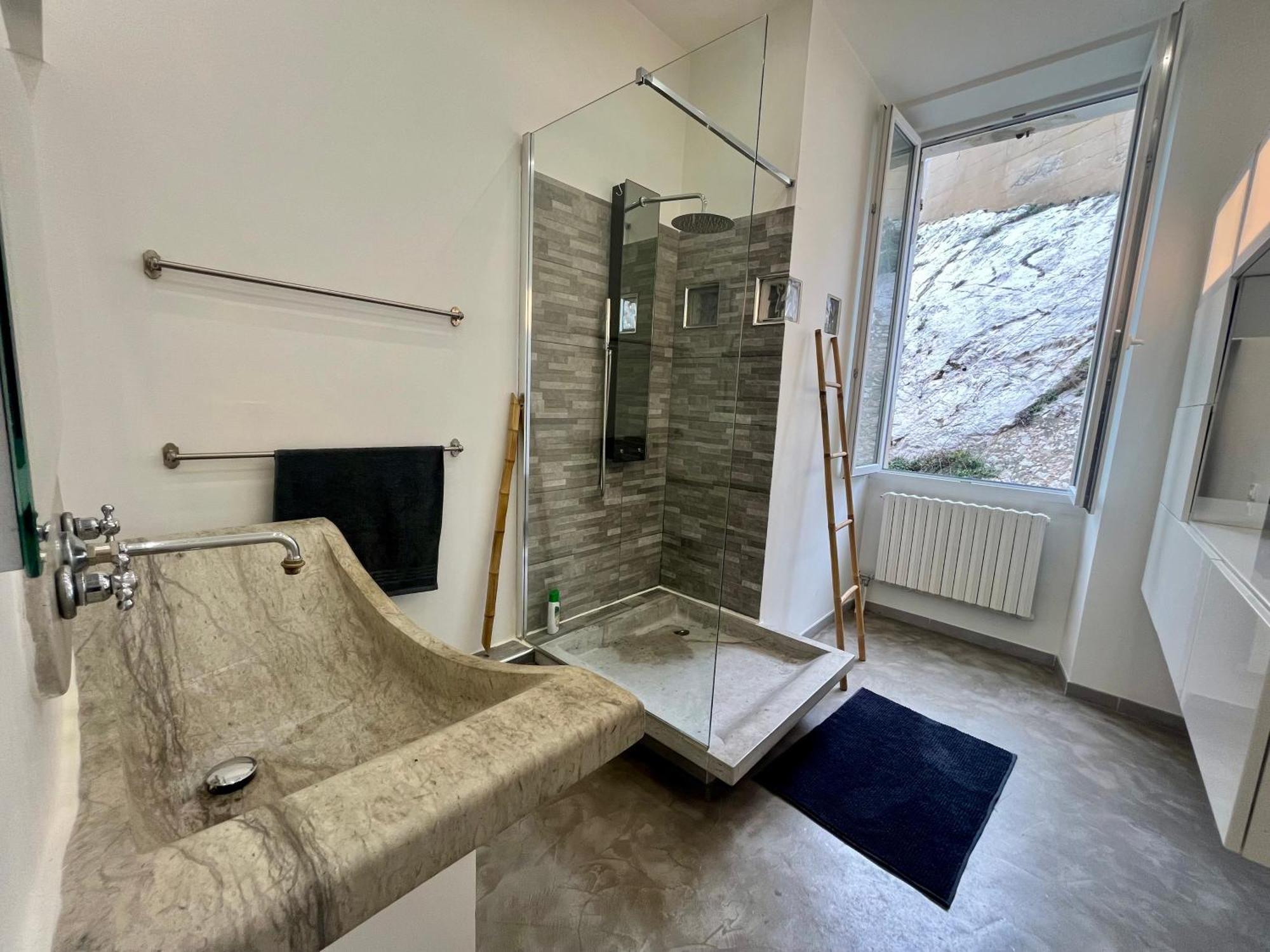 Appartement Sur La Corniche Kennedy Face A La Mer Marseille Bagian luar foto