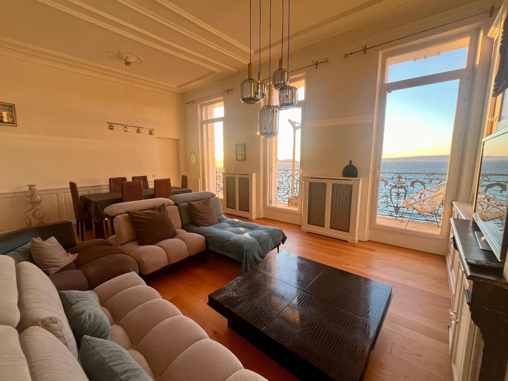 Appartement Sur La Corniche Kennedy Face A La Mer Marseille Bagian luar foto