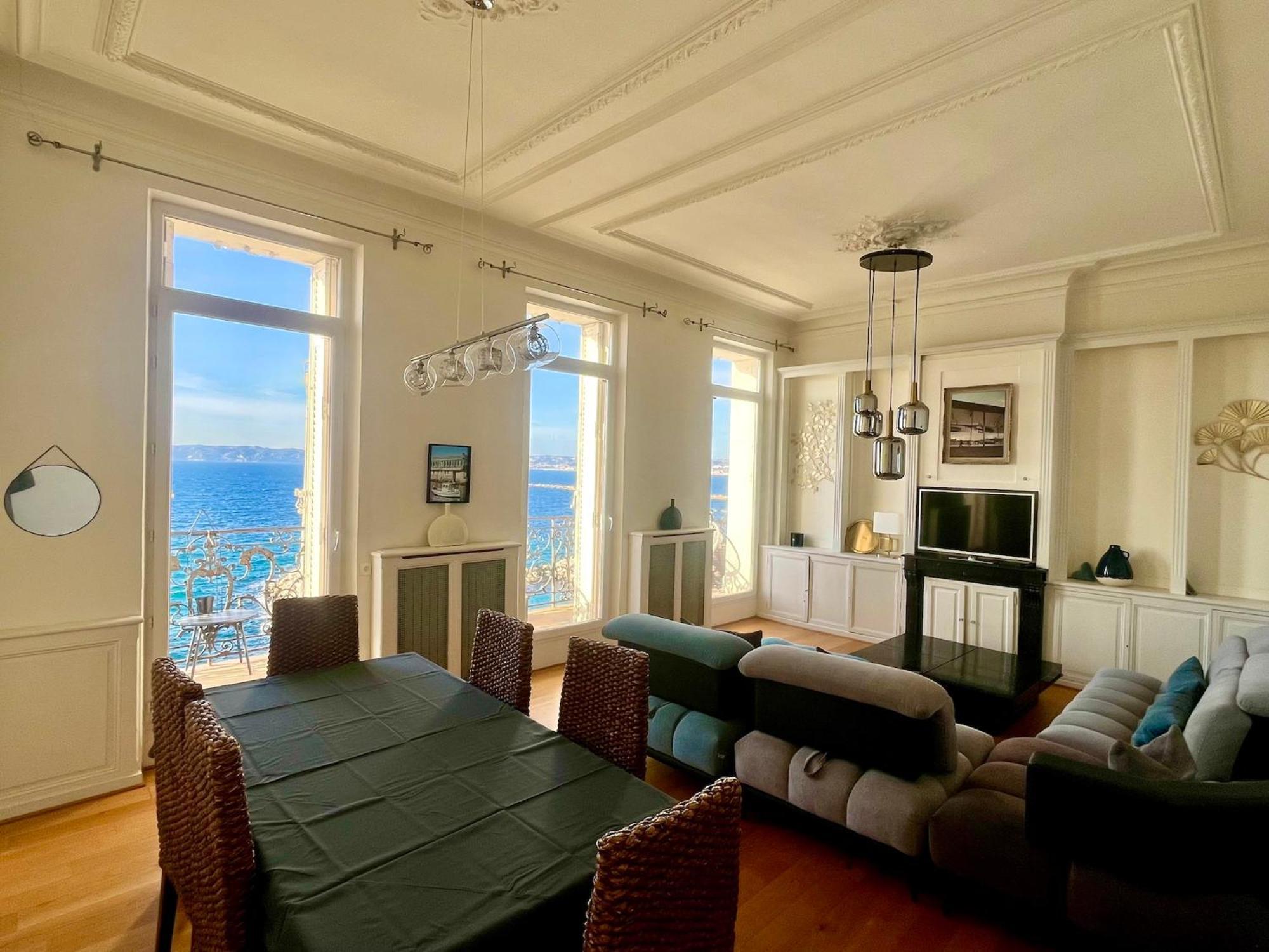 Appartement Sur La Corniche Kennedy Face A La Mer Marseille Bagian luar foto
